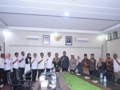 Diskusi dengan rombongan Komisi I DPRD Provinsi Sumatera Barat terkait SPBE