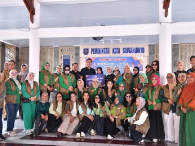 Indo Jalito Peduli Salurkan Bantuan UMKM Sawahlunto