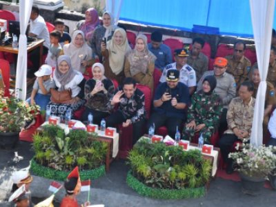 Pawai Alegoris Meriahkan Peringatan HUT Ke 80 RI Di Sawahlunto