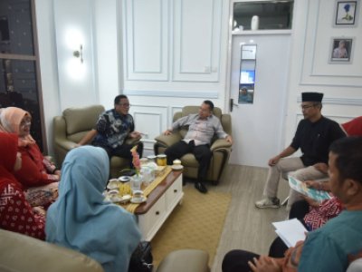 Penjabat (Pj) Sekretaris Daerah Kota Sawahlunto Drs. Irzam, K, MM, terima kunjungan Ketua Sekolah Tinggi Ilmu Administrasi (STIA) Adabiah