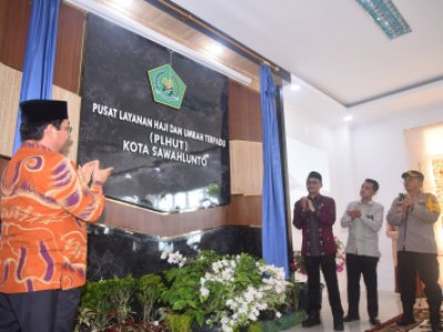 Peresmian gedung Pusat Layanan Haji dan Umrah Terpadu (PLHUT) Sawahlunto