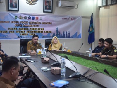 Penjabat (Pj) Wali Kota Sawahlunto Fauzan Hasan, S.STP, M.Si, bersama Kepala Badan Pertanahan Kota Sawahlunto Ikram Abdul Haris pimpin sidang gugus tugas reforma agraria Kota Sawahlunto