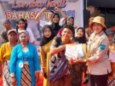 Forum Anak Kota Arang mengikuti Lomba Tonil Bahasa Tansi