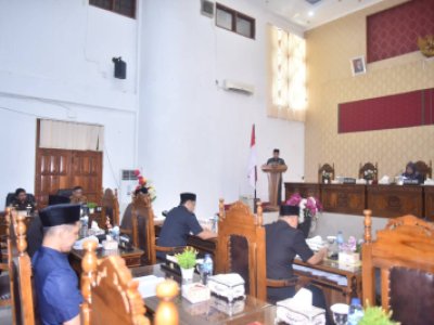 Penyampaian Nota Pengantar untuk R-APBD Kota Sawahlunto Tahun 2025 oleh Pj Wali  Kota Sawahlunto Fauzan Hasan