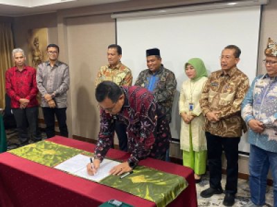 Pj Walikota Zefnihan hadiri Rapat Penyusunan Program Galanggang Arang 2024 dengan Direktorat Jenderal Kebudayaan Kementerian Pendidikan dan Kebudayaan RI
