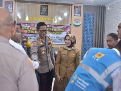 Sekretaris Daerah Kota Sawahlunto Dr.dr. Ambun Kadri, MKM  mengikuti rapat koordinasi (rakor) lintas sektoral dalam rangka persiapan Operasi Lilin Singgalang Tahun 2023 di Kota Sawahlunto