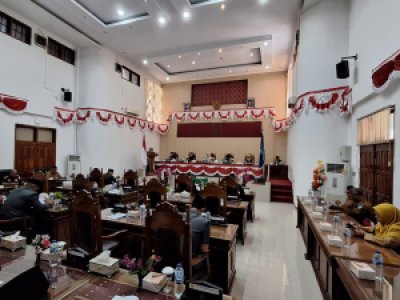 Wali Kota dan Unsur Pimpinan DPRD tandatangani Nota Kesepakatan tentang Rancangan Perubahan KUA dan Rancangan Perubahan PPAS APBD Tahun Anggaran 2025 Kota Sawahlunto