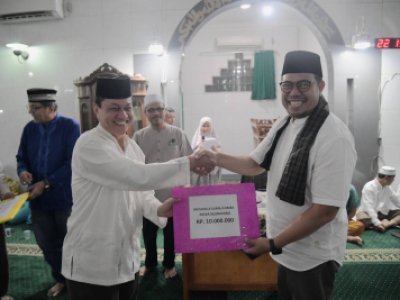 Penjabat (Pj) Wali Kota Sawahlunto Dr. Zefnihan, AP, M.Si, pimpin Tim I Safari Ramadhan Pemko Sawahlunto berkunjung ke Masjid Raya Silungkang.