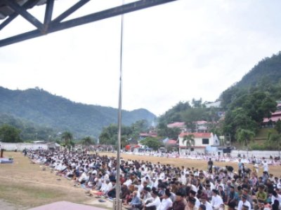 Wali Kota dan Wakil Wali Kota Sawahlunto Shalat Idul Adha Bersama Warga di Lapangan Ombilin