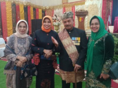 Sekretaris Daerah Kota Sawahlunto Dr.dr. Ambun Kadri, MKM, mengikuti rapat paripurna DPRD Kota Solok dalam rangka peringatan HUT Kota Solok ke-53