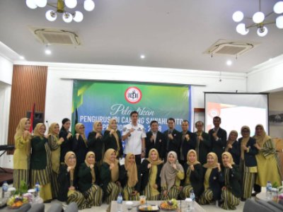 Wali Kota Hadiri Pelantikan  Pengurus IDI  Kota Sawahlunto  2025-2028