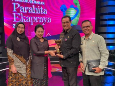 Kota Sawahlunto kembali meraih prestasi tingkat nasional, yaitu penghargaan anugerah Parahita Ekapraya (APE) kategori Utama dari Kementerian Pemberdayaan Perempuan dan Perlindungan Anak (PPPA) Republik Indonesia