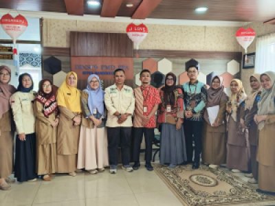 Kunjungan dari Kementerian Koordinator Bidang Perekonomian ke Dinas Sosial PMDPPA