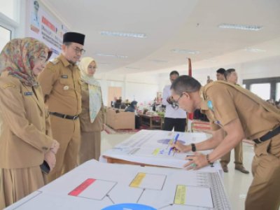 Komitmen Penting( Menutup Jendela Stunting) ditandatangani oleh Pj Walikota Zefnihan