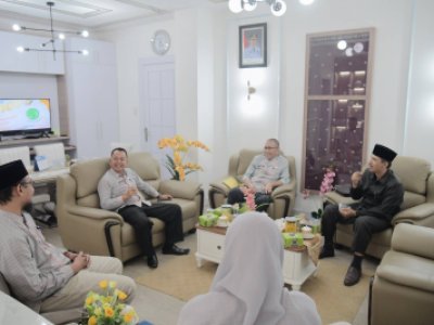 Penjabat (Pj) Sekretaris Daerah Kota Sawahlunto Drs. Irzam, K, MM diskusi dengan jajaran pengurus KORPRI Pemko Sawahlunto