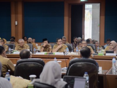 Penjabat (Pj) Wali Kota Sawahlunto Dr. Zefnihan, AP, M.Si, ikuti High Level Meeting (HLM) TPID Sumbar di Kantor Perwakilan Bank Indonesia (BI) Provinsi Sumbar