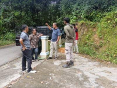 Pemasangan Tiang Penerangan Jalan Umum (PJU)