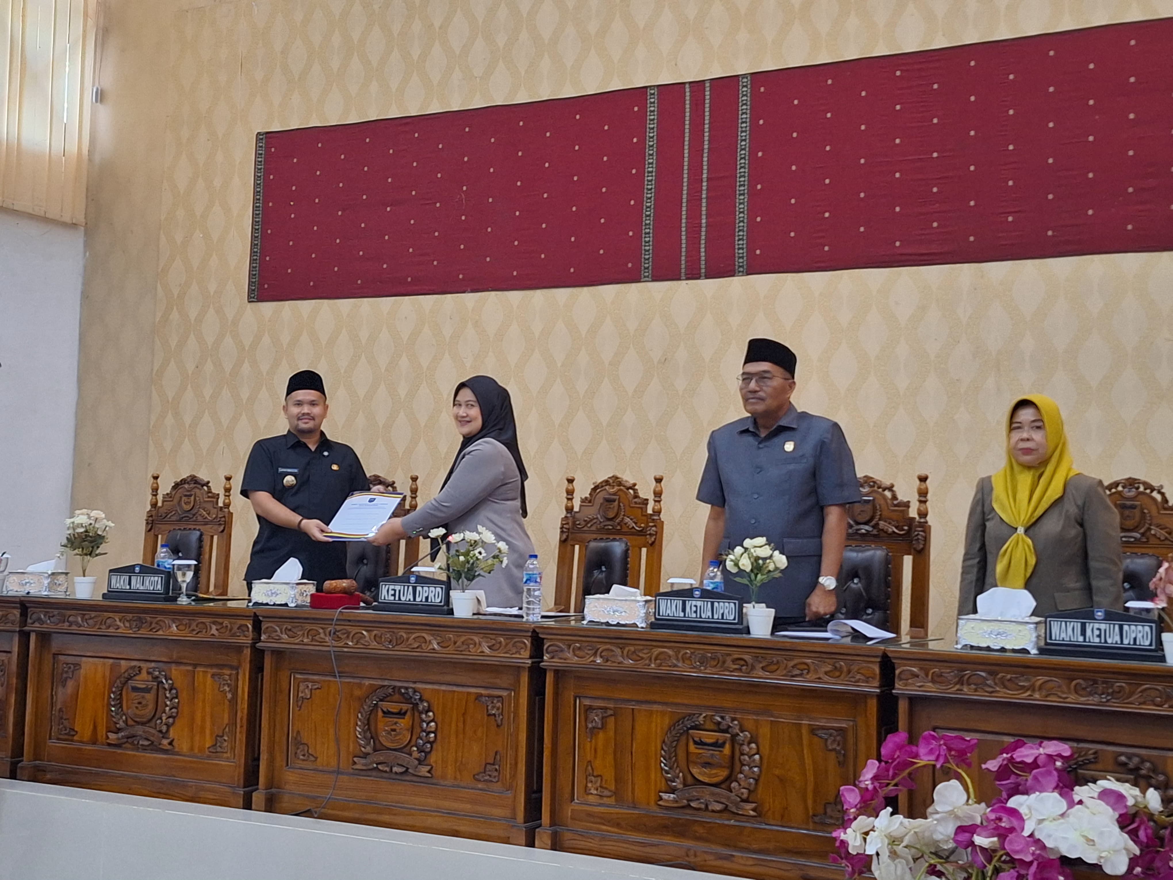 DPRD Kota Sawahlunto Berikan Rekomendasi Terhadap LKPJ Kepala Daerah Kota Sawahlunto Tahun Anggaran 2024.