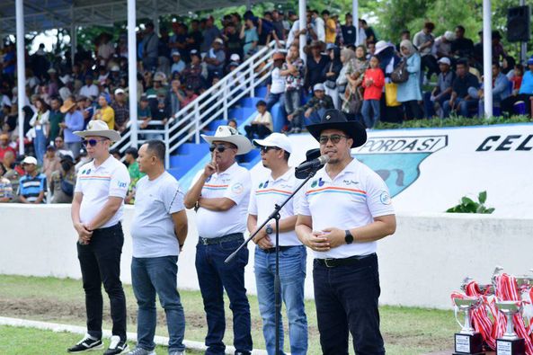 Penjabat (Pj) Wali Kota Sawahlunto Dr. Zefnihan, AP, M.Si, menghadiri Kejurnas Sawahlunto Derby Tahun 2023 di Gelanggang Pacuan Kuda Kandi