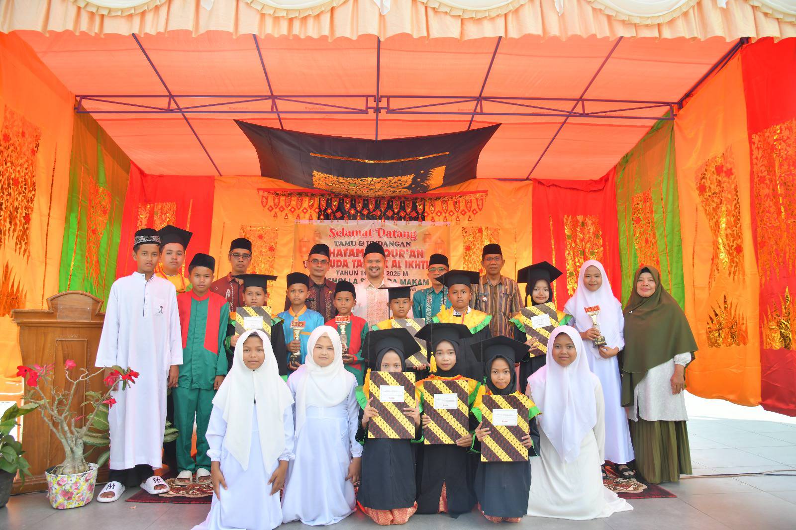 Wakil Wali Kota Sawahlunto Hadiri Wisuda Tahfidz Rumah Tahfidz Al-Ikhtiar