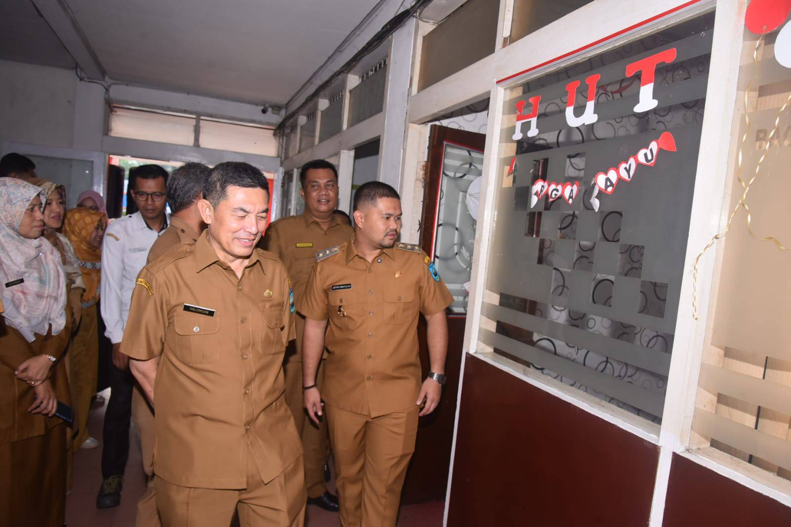 Wakil Wali Kota Sawahlunto Jeffry Hibatullah keliling ke sejumlah ruangan di Setdako Sawahlunto